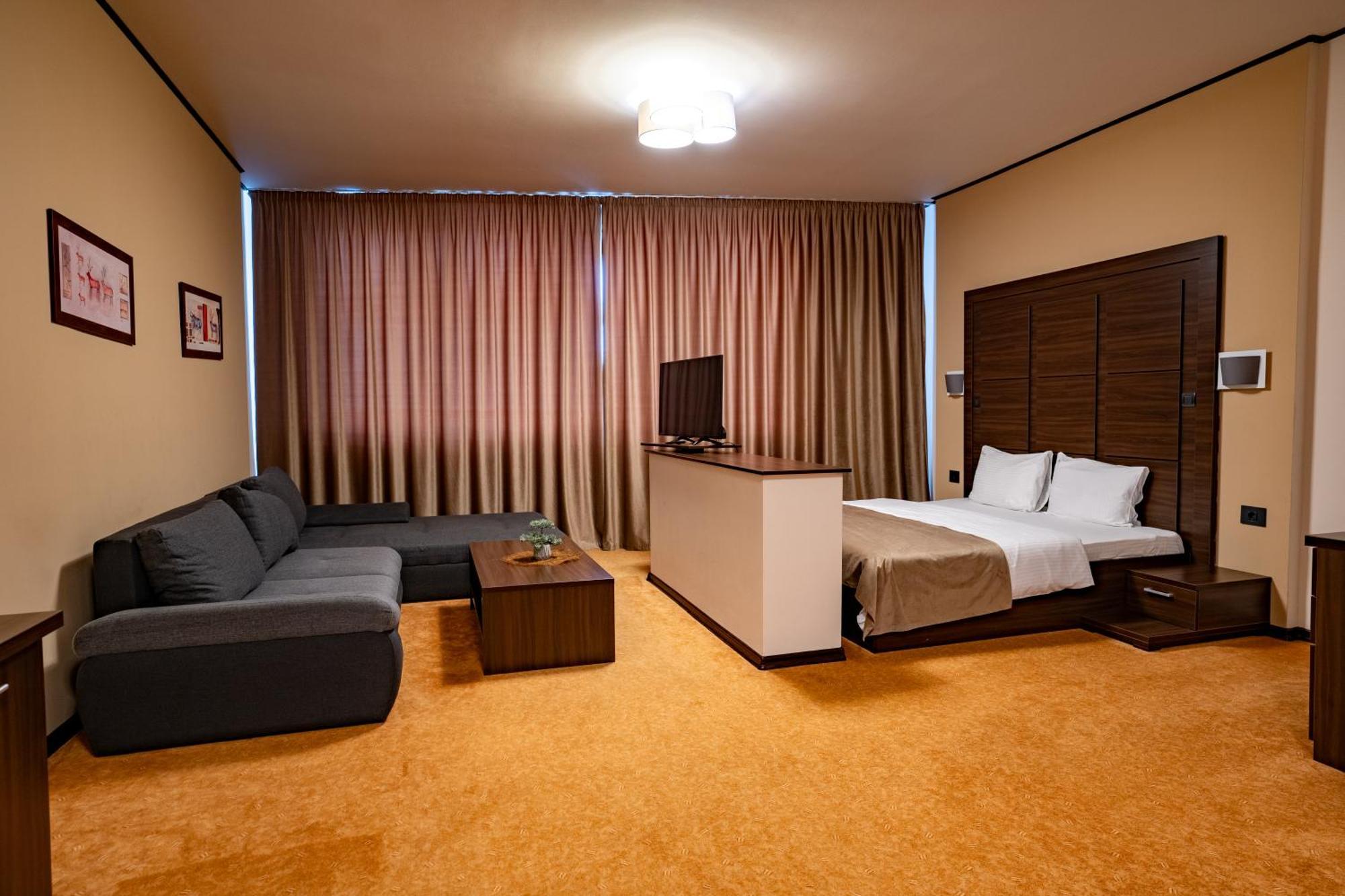 Hotel Aurelia Chisoda Buitenkant foto