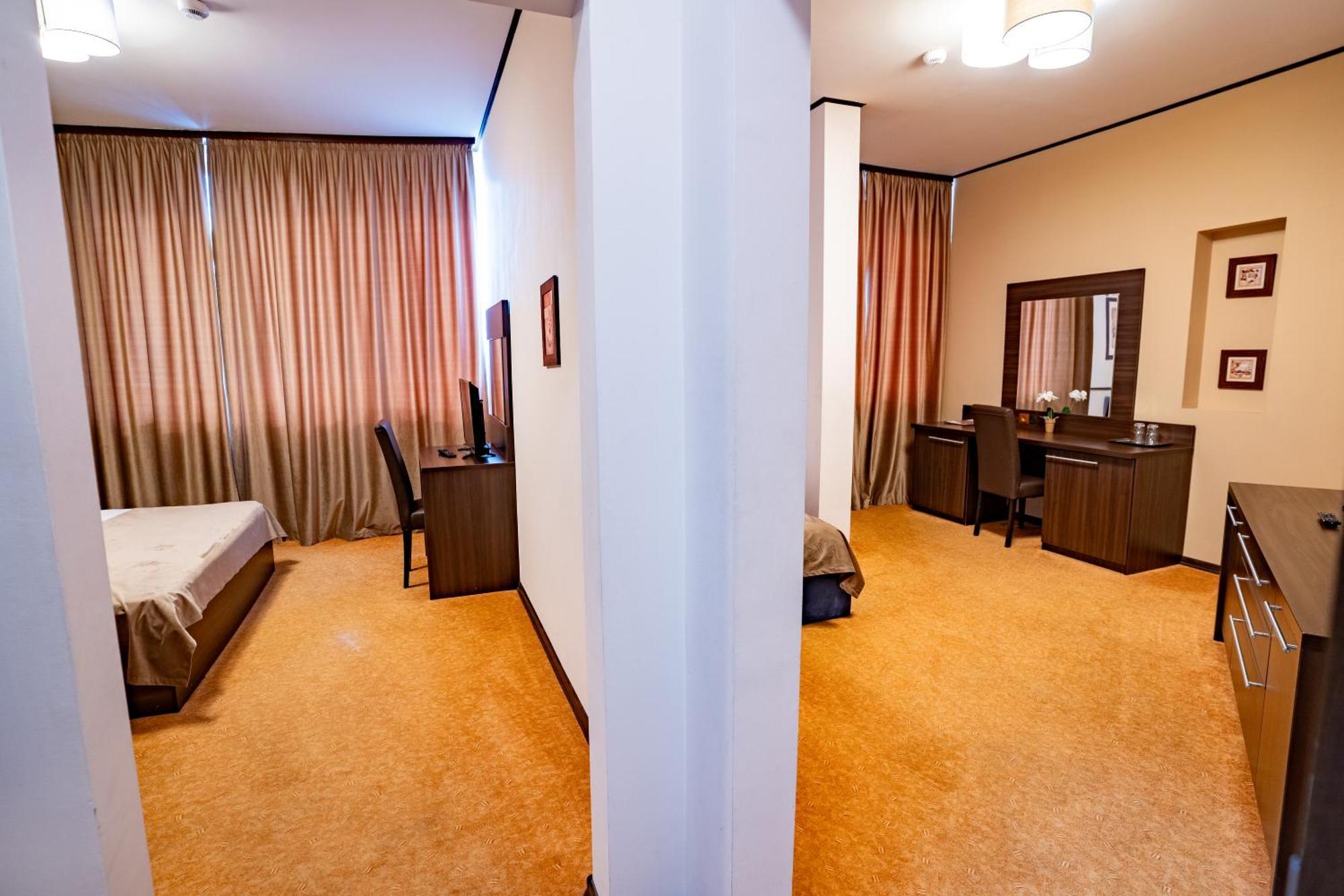Hotel Aurelia Chisoda Buitenkant foto