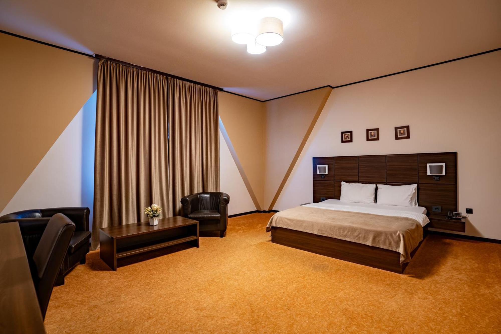 Hotel Aurelia Chisoda Buitenkant foto