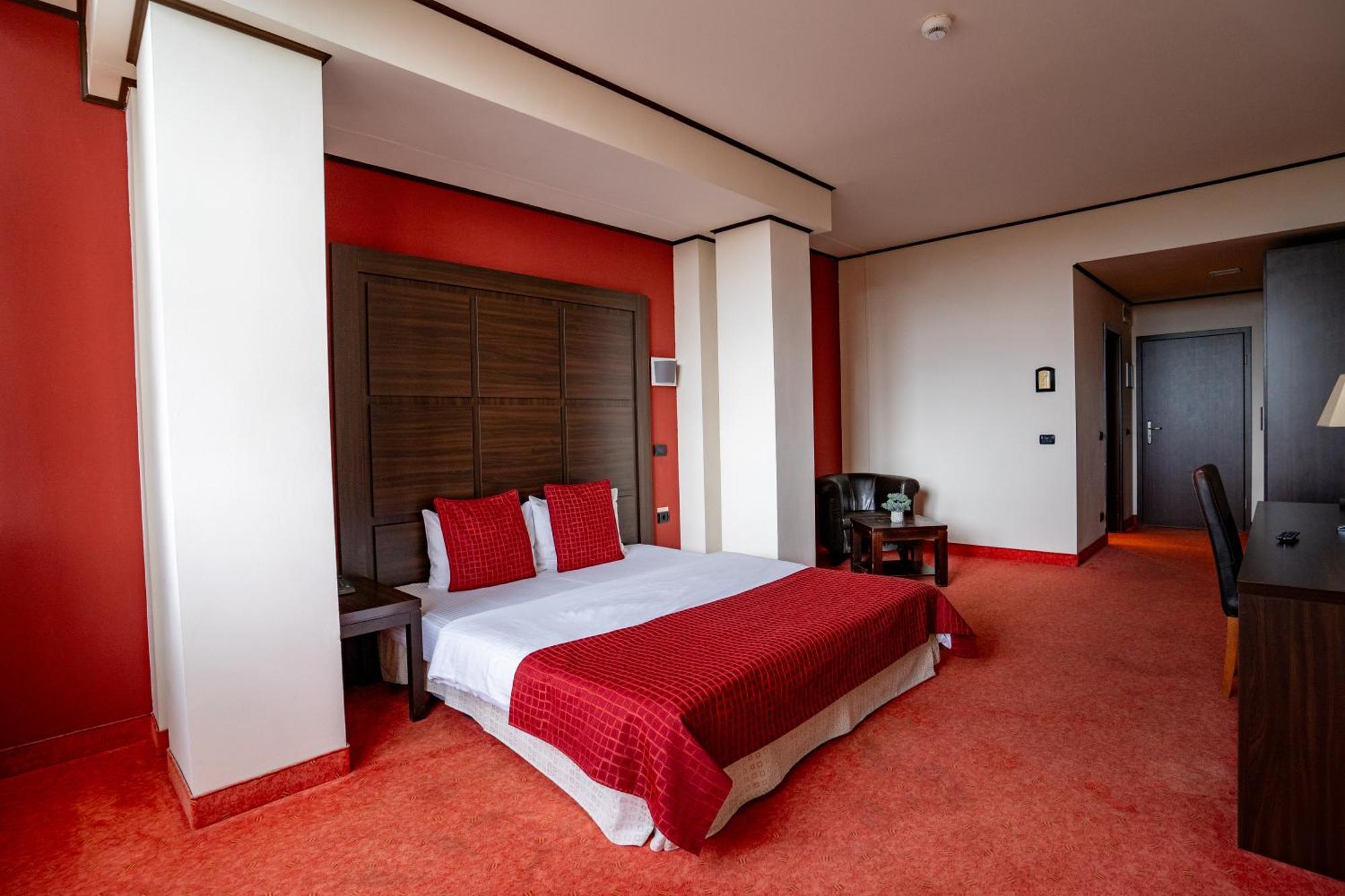Hotel Aurelia Chisoda Buitenkant foto