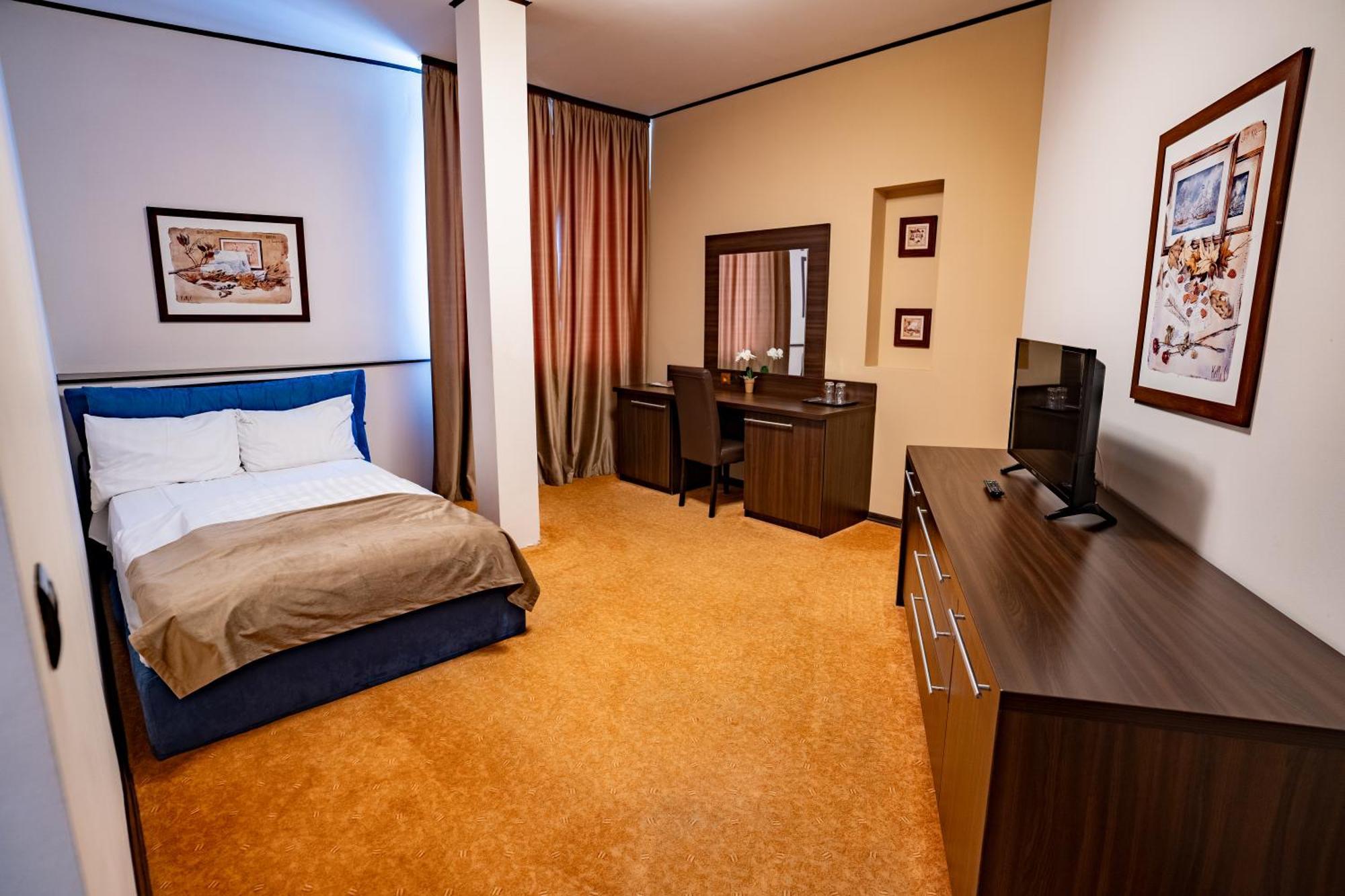 Hotel Aurelia Chisoda Buitenkant foto